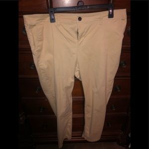 A New Day Ladies Yellow Bootcut Pants